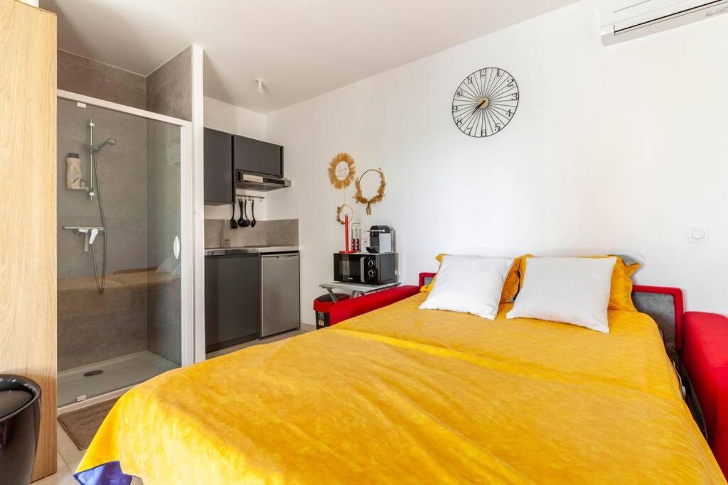 Studio Neuf Avec Acces Piscine Valergues Bagian luar foto
